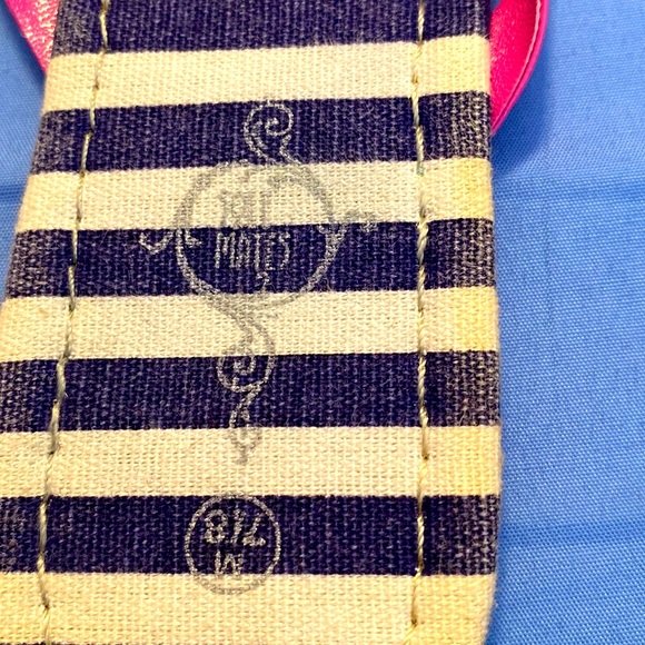 Sole Mates Distressed Flat Sandals - Picture 4 of 5